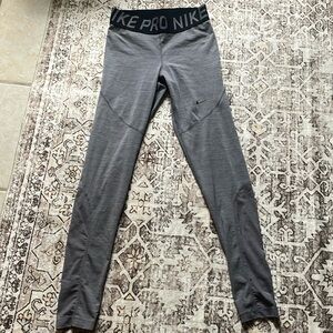 Women’s Nike pro leggings size medium